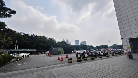 广州琶洲会展中心蔚来超充站2.jpg